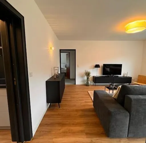 - Haus Am Fluss Apartment