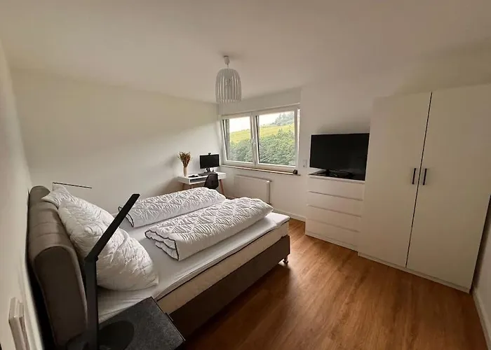 - Haus Am Fluss Apartment